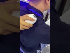 Портативная акустическая машина терапией ударной волны и вибрировать для уменьшения целлюлита